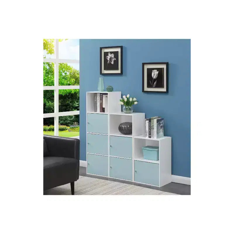 Armoire utilitaire en plastique avec 3 portes et 2 étagères, 45"H x 90"L