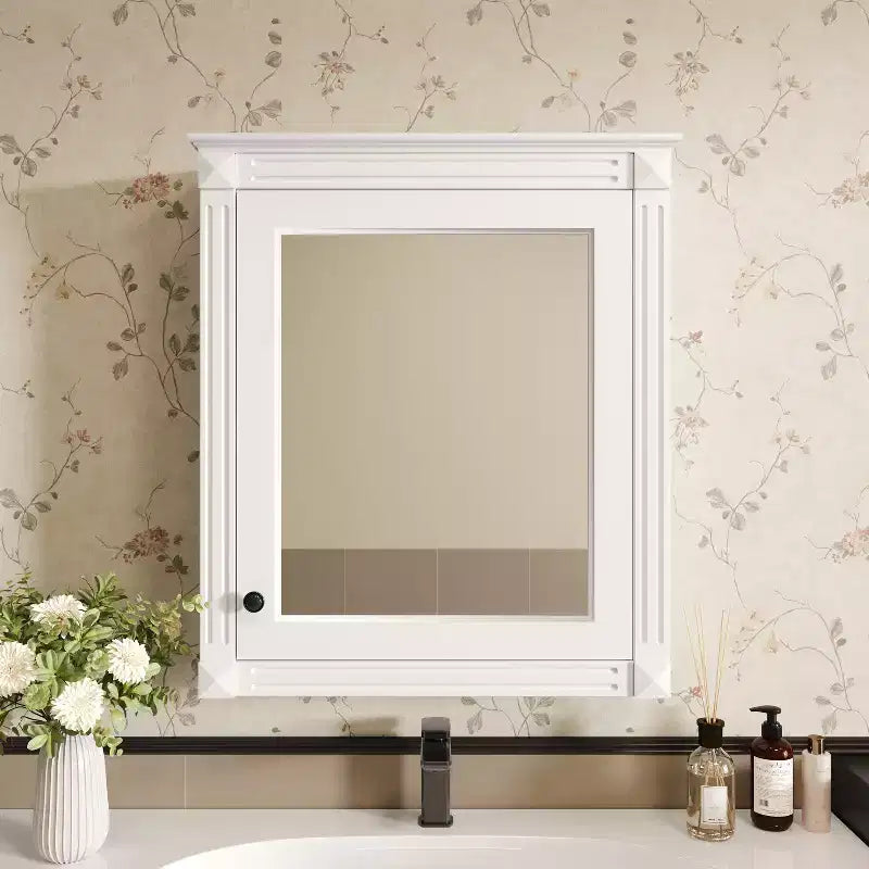 Armoire de toilette rectangulaire de 61 cm (24 po) de largeur x 68,6 cm (27 po) de hauteur, à montage en surface, avec miroir