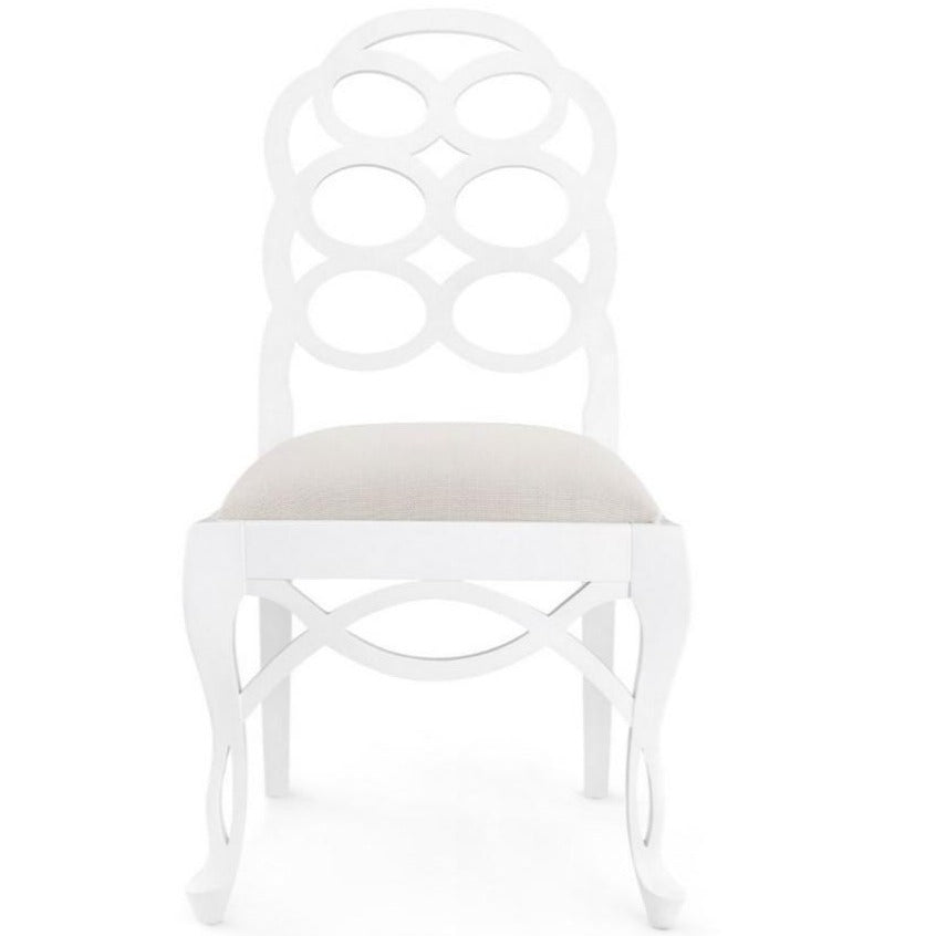 Chaise de salle à manger Loop en acajou laqué blanc avec treillis